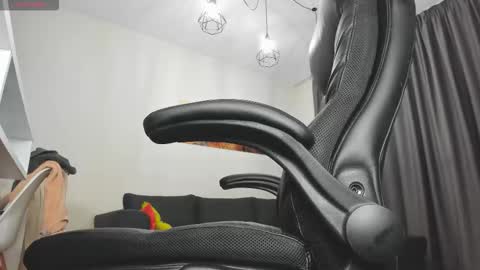 FindomGuyXXX online show from November 4, 6:53 pm