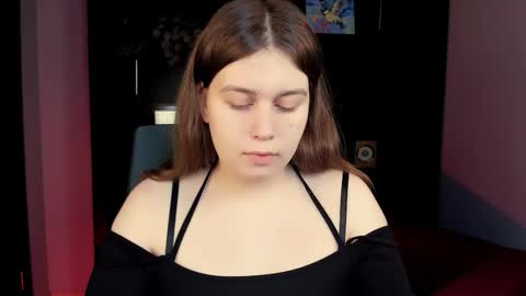 fiora online show from February 1, 7:38 am