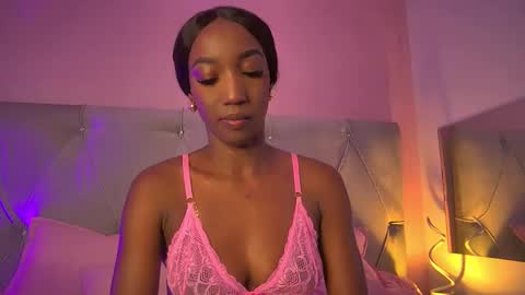 Fiorela Lenin  online show from October 28, 7:37 pm