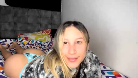 F I O R E L L A  online show from September 15, 4:14 am