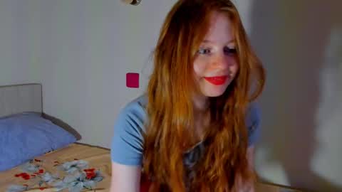 Snapshot of fire_luna chatting on January 4, 9:32 am fire_luna online show from January 4, 9:32 am