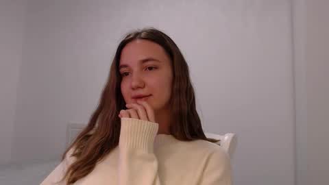 fireflies_fly_ online show from September 23, 7:53 pm