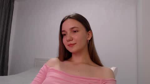 fireflies_fly_ online show from November 10, 6:21 pm