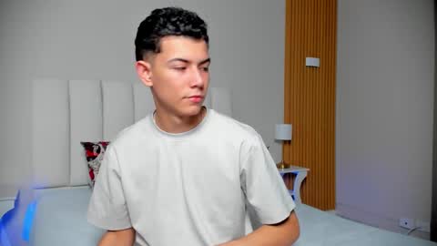 Nicolas online show from January 7, 1:05 pm