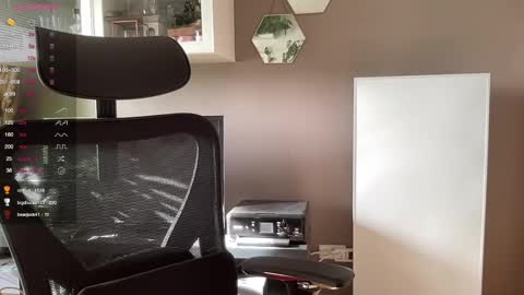 Snapshot of fit_rubinho chatting on February 19, 12:55 pm Rubn online show from February 19, 12:55 pm