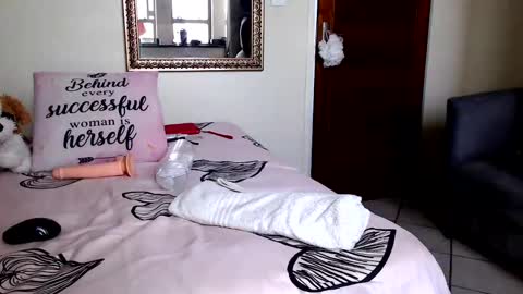 Snapshot of fitblair66_ chatting on February 8, 11:22 am fitblair66_ online show from February 8, 11:22 am