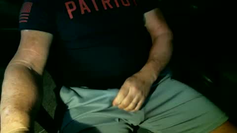 Snapshot of fitguy40 chatting on December 31, 10:45 pm fitguy40 online show from December 31, 10:45 pm