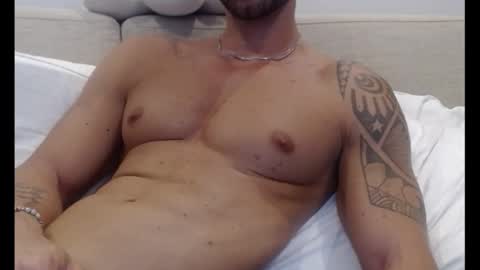 Snapshot of fitness1989 chatting on October 7, 6:20 am fitness1989 online show from October 7, 6:20 am