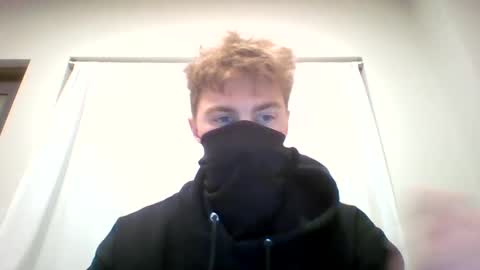 Snapshot of fittfucker chatting on October 9, 4:51 am fittfucker online show from October 9, 4:51 am