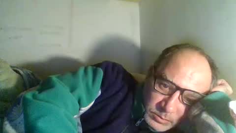 Carlo online show from April 3, 9:11 pm