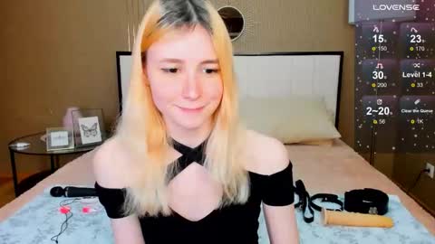 Snapshot of fleximona chatting on October 10, 9:48 am FlexiMona online show from October 10, 9:48 am