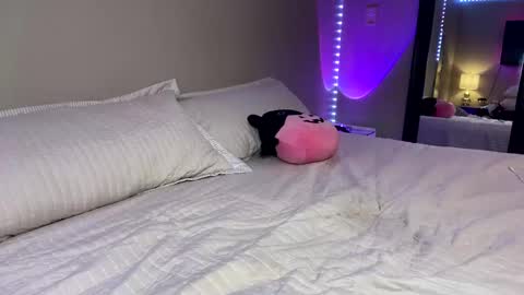 Roxy online show from September 20, 6:38 am