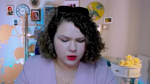 Snapshot of florenceanderson_ chatting on September 30, 9:20 am florenceanderson_ online show from September 30, 9:20 am