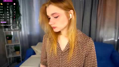 Snapshot of florencewilliam chatting on September 16, 5:43 am Miranda Day Edanight. online show from September 16, 5:43 am