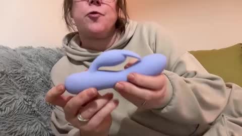 flossyishot online show from February 6, 10:12 pm