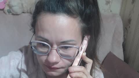 say meow and send tip  online show from April 19, 7:31 am