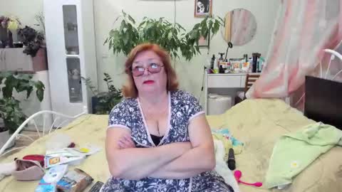 Flowerlower online show from October 12, 3:48 pm