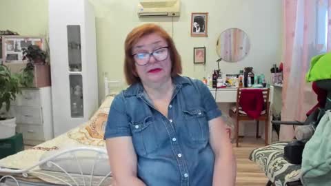 Flowerlower online show from December 14, 6:41 am