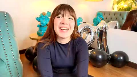 Snapshot of fluffy_bubble21 chatting on September 21, 3:54 am FLUFFY BUBBLE online show from September 21, 3:54 am