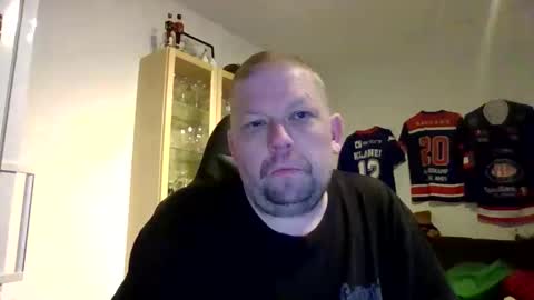 fluffy_espen online show from March 17, 5:45 am