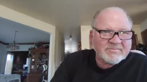 tom online show from December 6, 4:33 pm