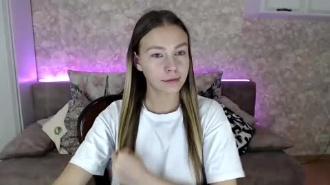 Molli  Ready for any play with you. Hottest show in pvt  Help a student earn big tokens  online show from November 26, 11:01 pm