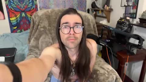 Chris online show from February 9, 11:36 am