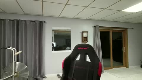 foodforcatfists online show from November 21, 6:22 am