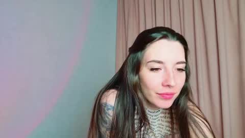 Snapshot of foryoureyesonly__ chatting on October 18, 1:10 am Lily online show from October 18, 1:10 am