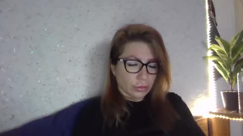 Snapshot of fox_red_lady7 chatting on February 9, 7:48 am fox_red_lady7 online show from February 9, 7:48 am