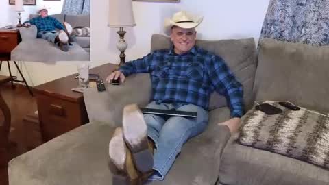 Hunter online show from February 5, 3:13 am