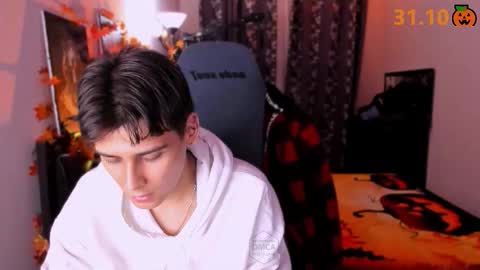 Foxicfu online show from October 27, 5:35 pm