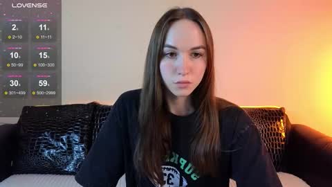 Snapshot of foxxy_girl_ chatting on October 4, 11:19 am andice online show from October 4, 11:19 am