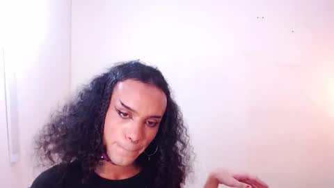Snapshot of foxy_ella chatting on September 19, 5:27 pm Ella online show from September 19, 5:27 pm