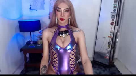 foxy_goddess online show from December 4, 5:12 pm
