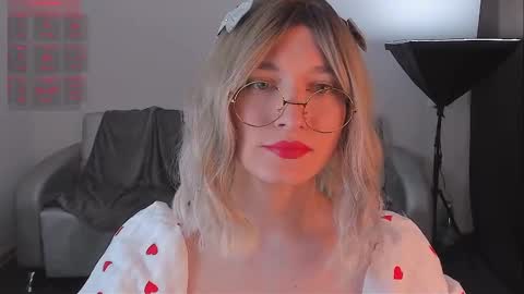 Sue online show from January 21, 8:21 pm