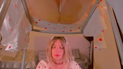 Sue online show from February 11, 12:06 am