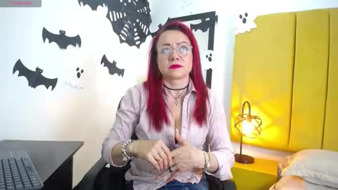 Foxy miilf online show from October 20, 12:43 pm