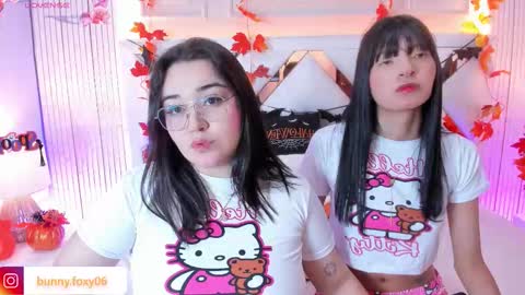 Snapshot of foxybuny chatting on October 20, 4:06 am FOXY AND BUNNY online show from October 20, 4:06 am