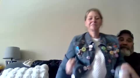 Snapshot of foxyfang chatting on February 21, 6:15 pm foxyfang online show from February 21, 6:15 pm