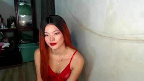 Snapshot of foxygoddess19 chatting on January 4, 1:10 pm foxygoddess19 online show from January 4, 1:10 pm