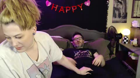 Snapshot of foxymalloryknoxy69 chatting on February 26, 6:26 pm Mallory Koxx online show from February 26, 6:26 pm