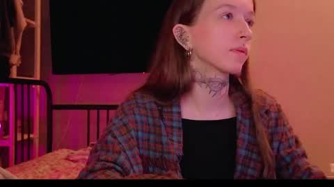 fran_bow online show from April 17, 10:12 pm