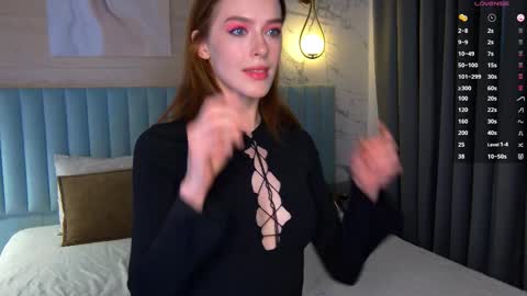 Snapshot of francesday chatting on October 5, 6:11 am Frances online show from October 5, 6:11 am