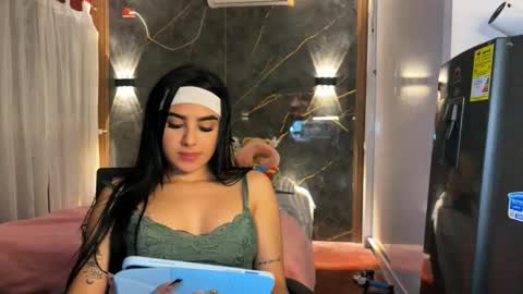 Snapshot of francheska_baby chatting on September 11, 6:47 am Dynamic roles online show from September 11, 6:47 am