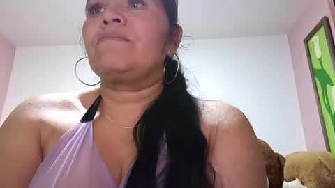 Snapshot of francy_froz chatting on October 20, 4:39 am francy froz online show from October 20, 4:39 am