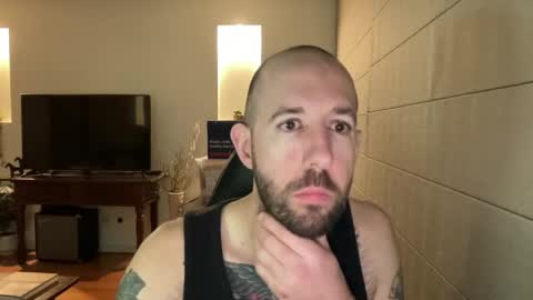 frank_perry2332 online show from April 15, 12:08 pm