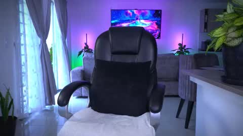 Frank Farrell. Hey remember to give me a thumbs up Ty online show from February 16, 9:35 pm