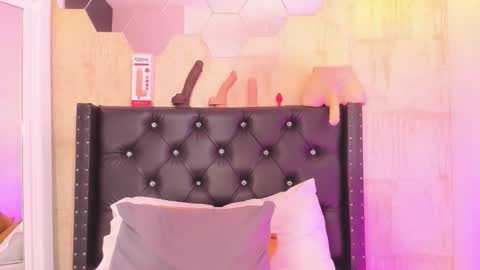 Fransheska online show from January 15, 2:48 pm