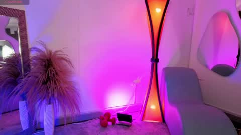 Fransheska online show from April 18, 12:07 pm